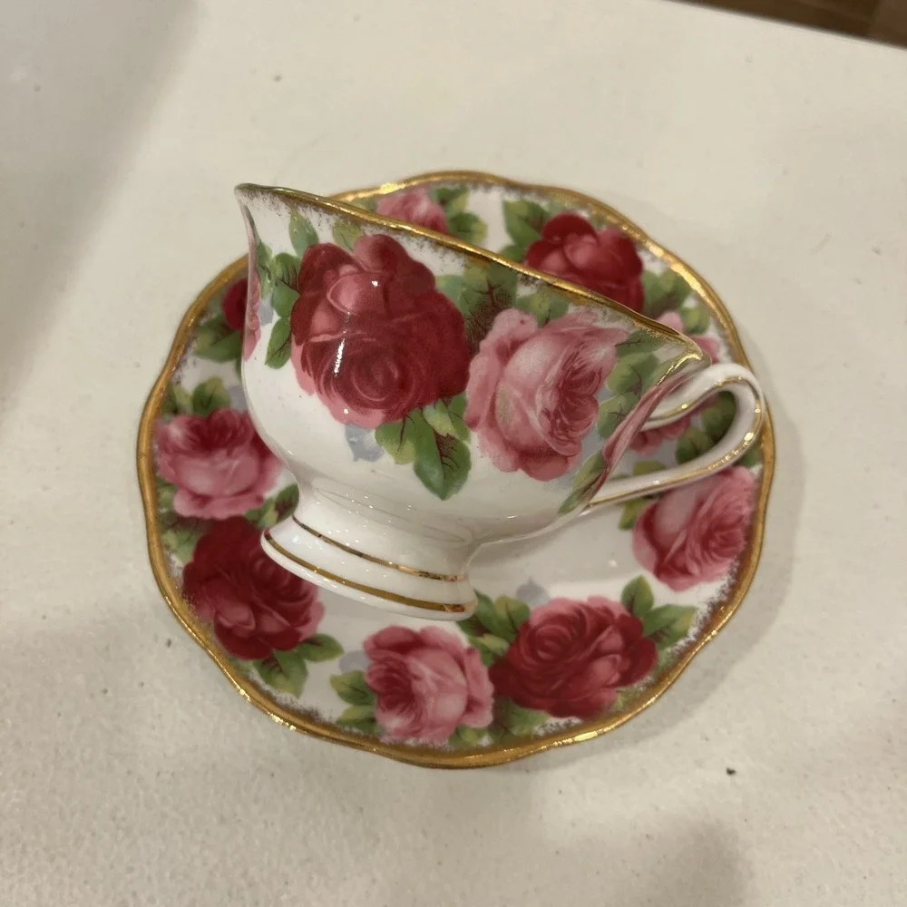 Royal Albert English Bone China Teacup and Saucer Old English Rose